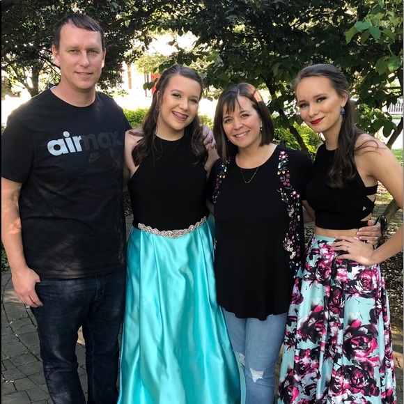 Meet your Posher, Bob - Picture 1 of 2